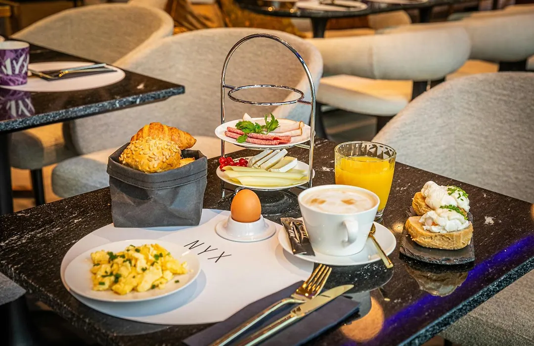 Nyx Hotel Hamburg By Leonardo Hotels-1